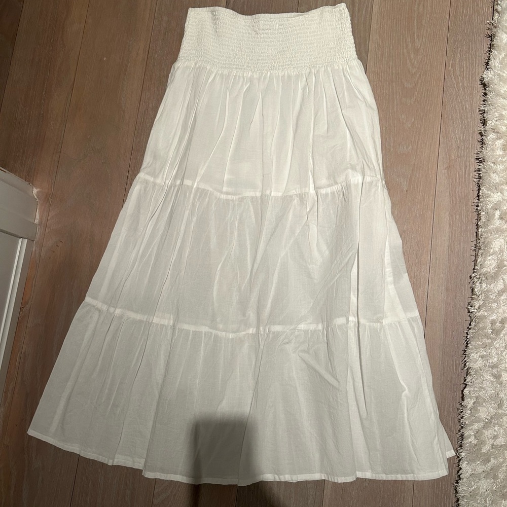 Chic White Maxi Skirt